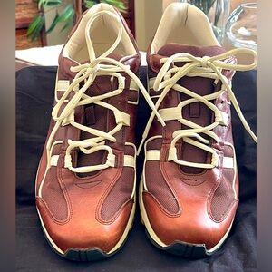 Faux leather casual shoes.